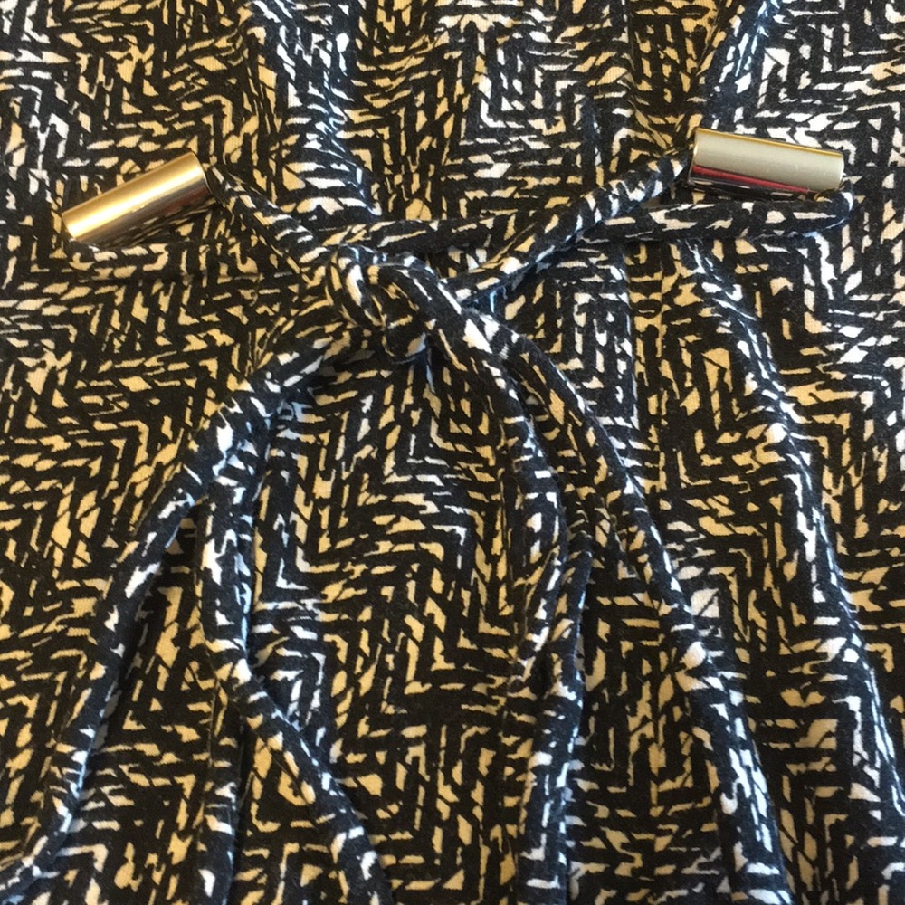 Cute Professional Ann Taylor SP Dress - Picture 2 of 5